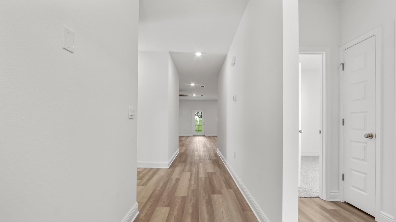 Delray 01 entry hall