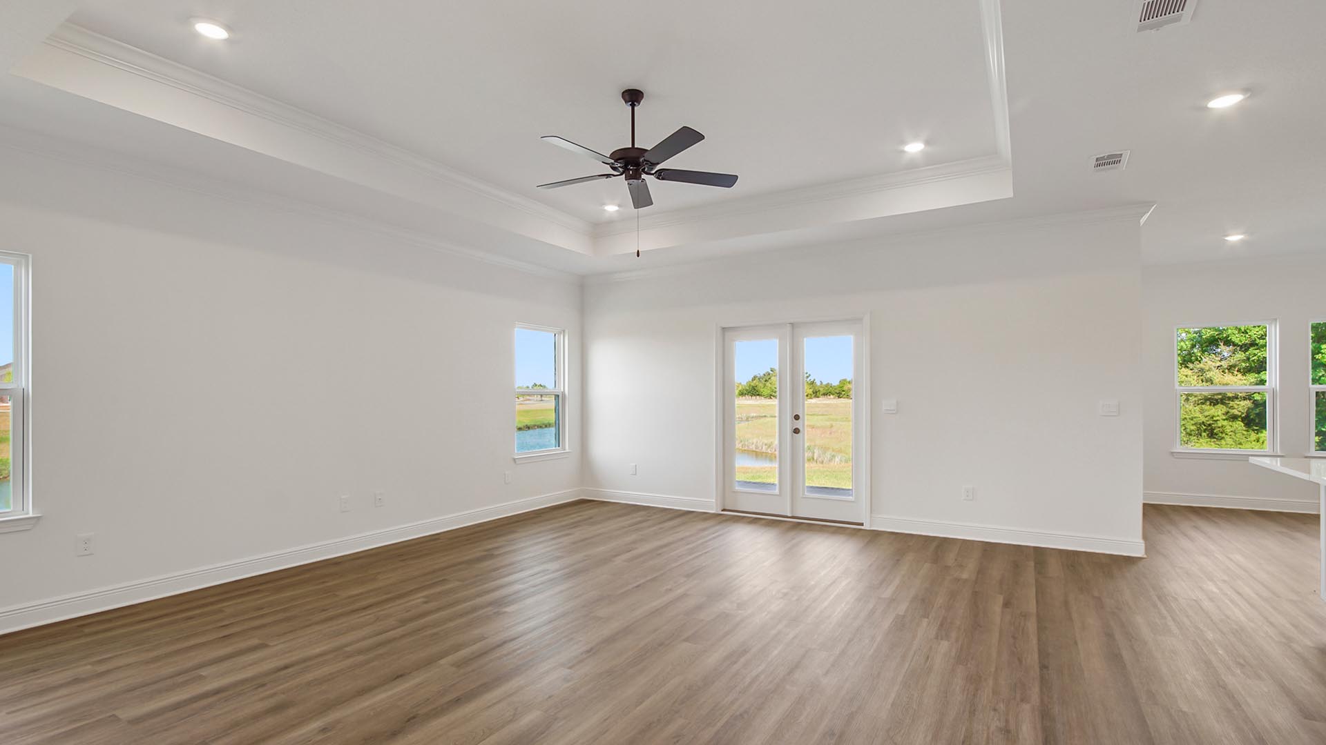 The living area has 9 foot ceiling with trey accent