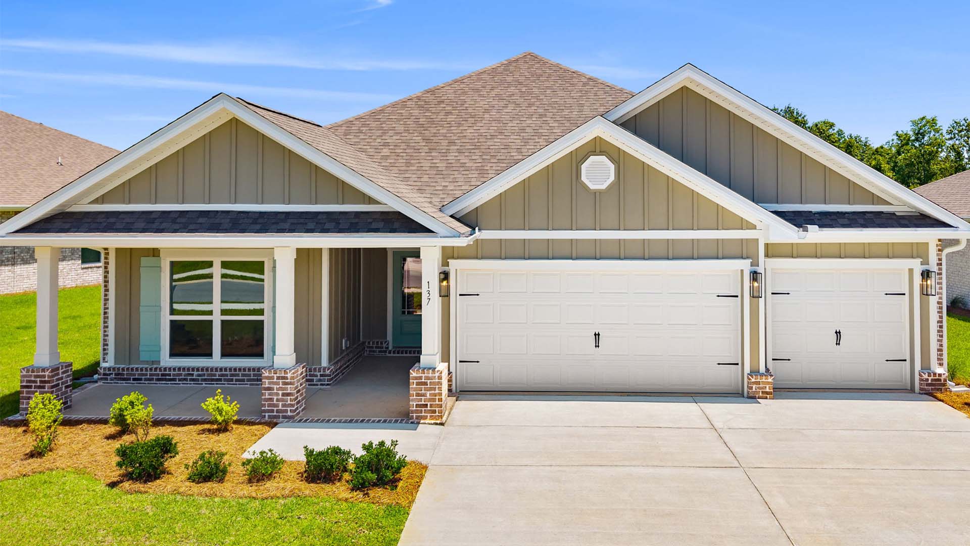 137 Farm Owl Drive W exterior