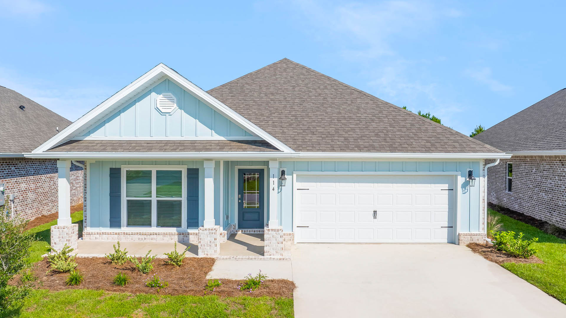 143 Gray Owl Drive E exterior