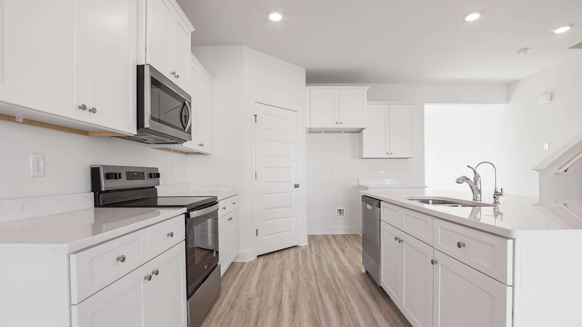 Spacious corner pantry in the kitchen