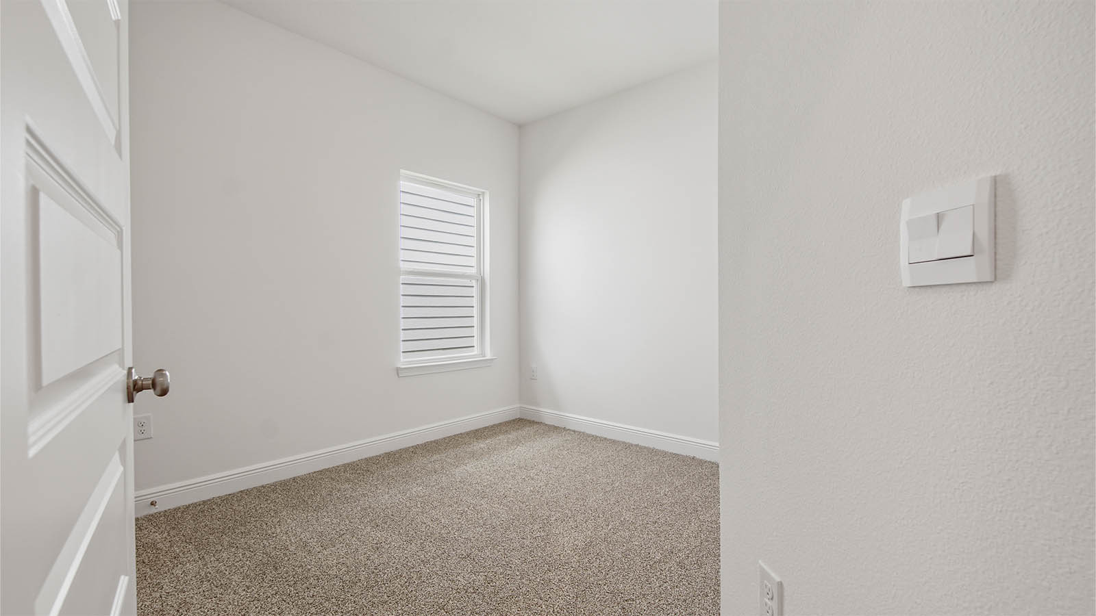 Guest bedrooms have carpet