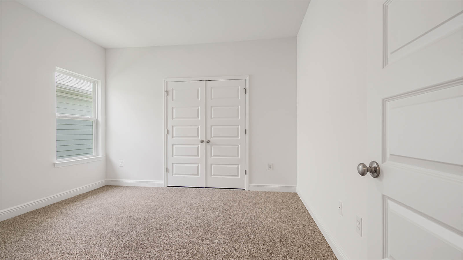 Guest bedrooms have carpet