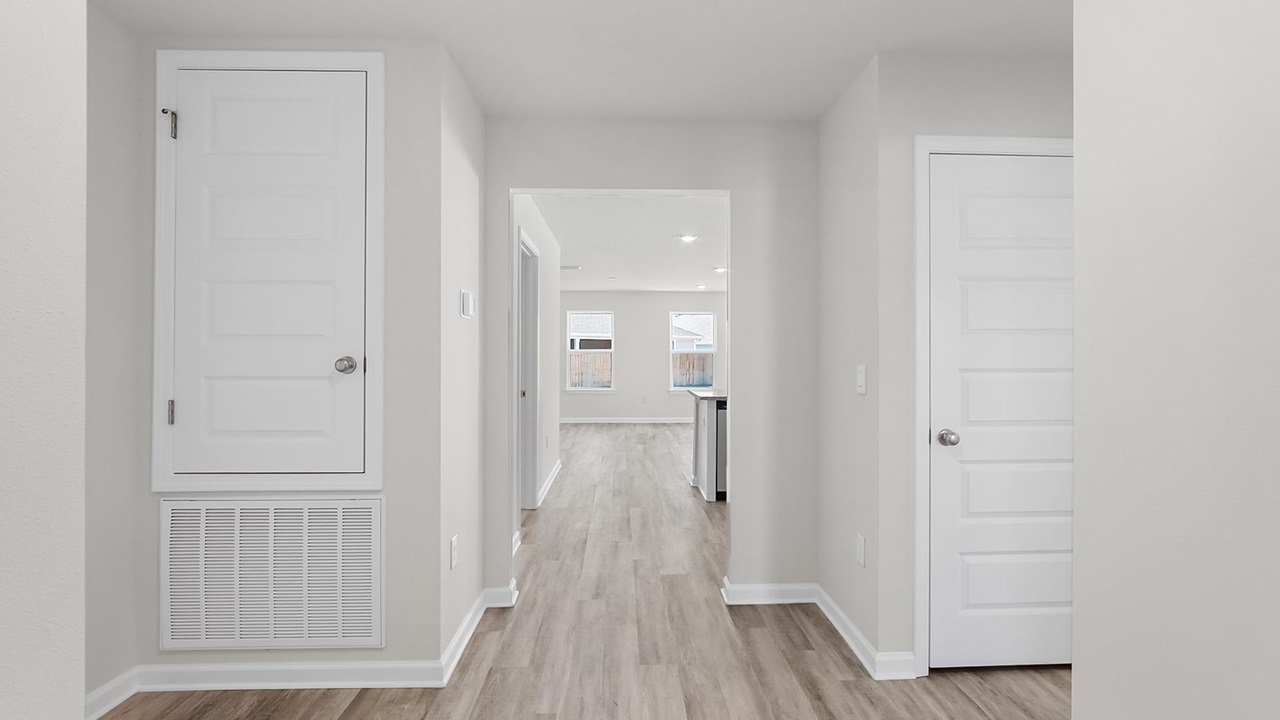 Lismore 01 entry hall