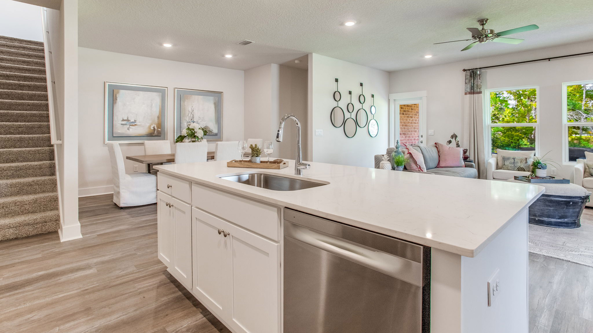 There is a dining area adjacent to the kitchen