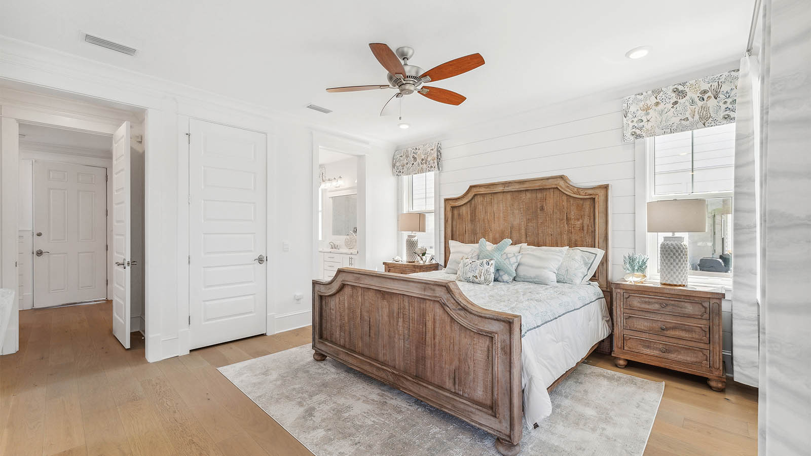 The main level has space for a king size bed