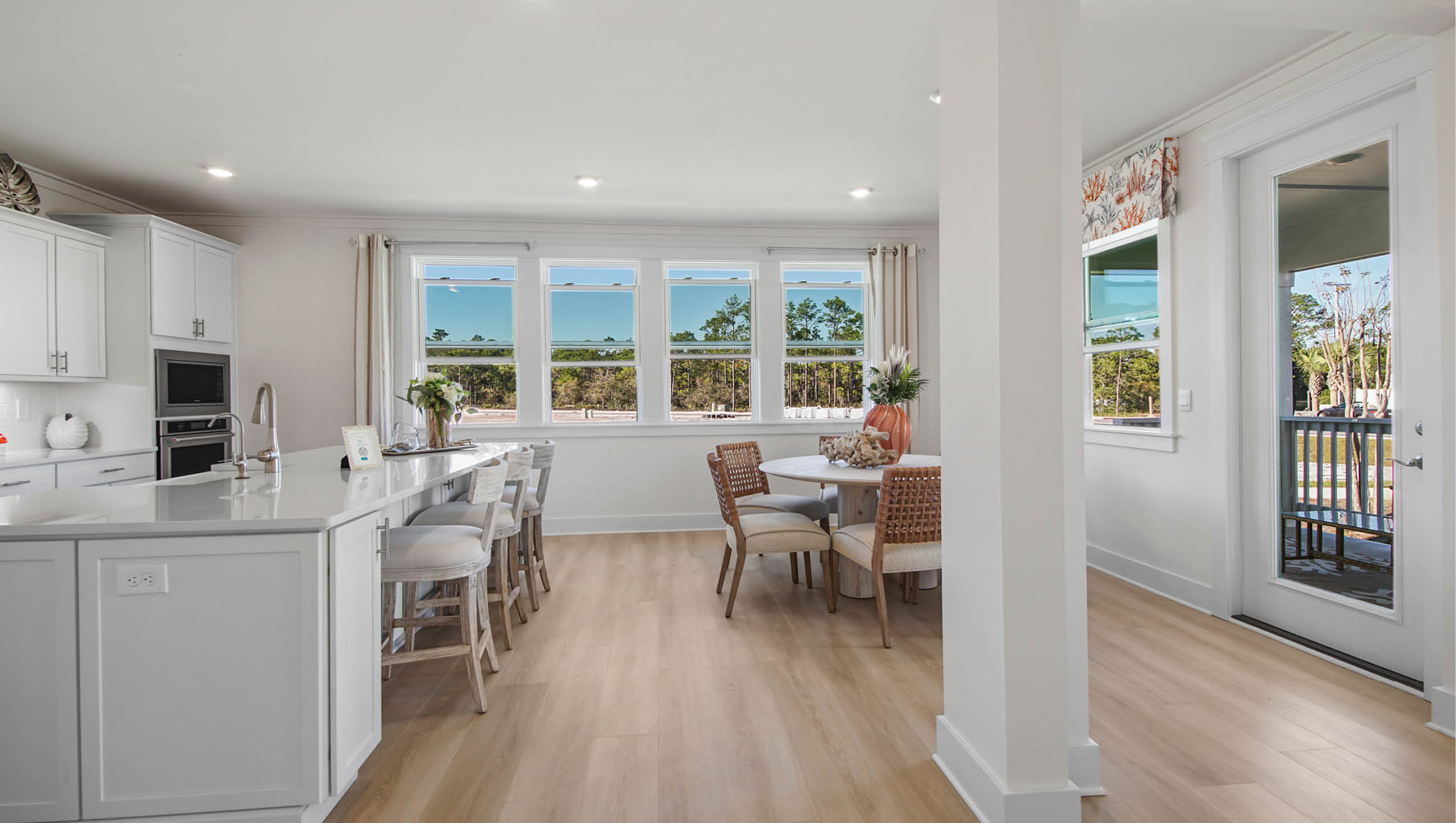 Main level dining area and kitchen