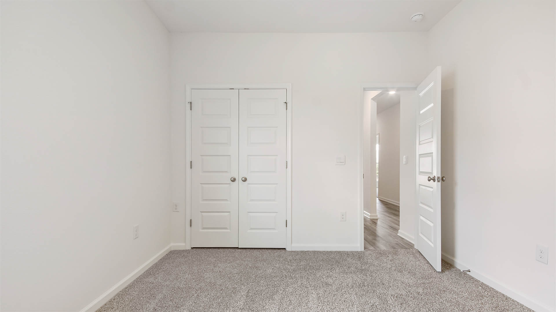 Additional interior bedroom with closet