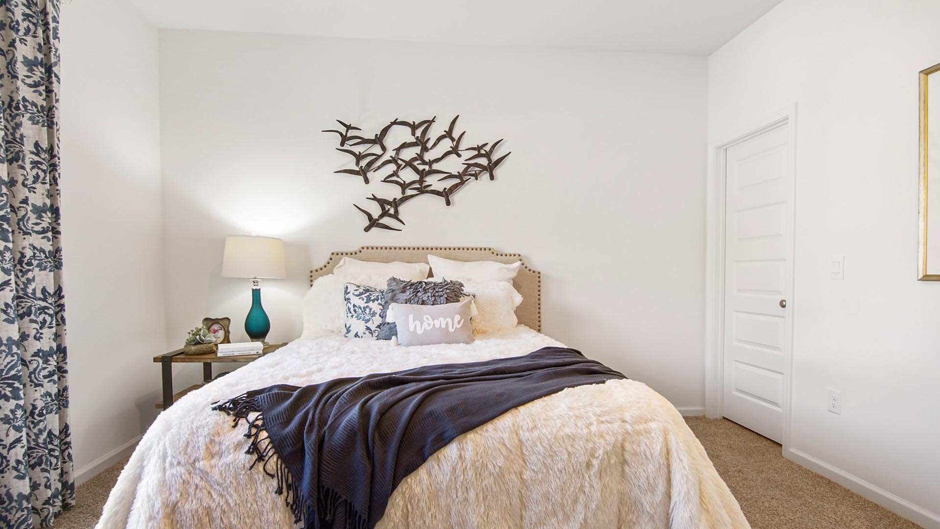 Additional interior bedroom