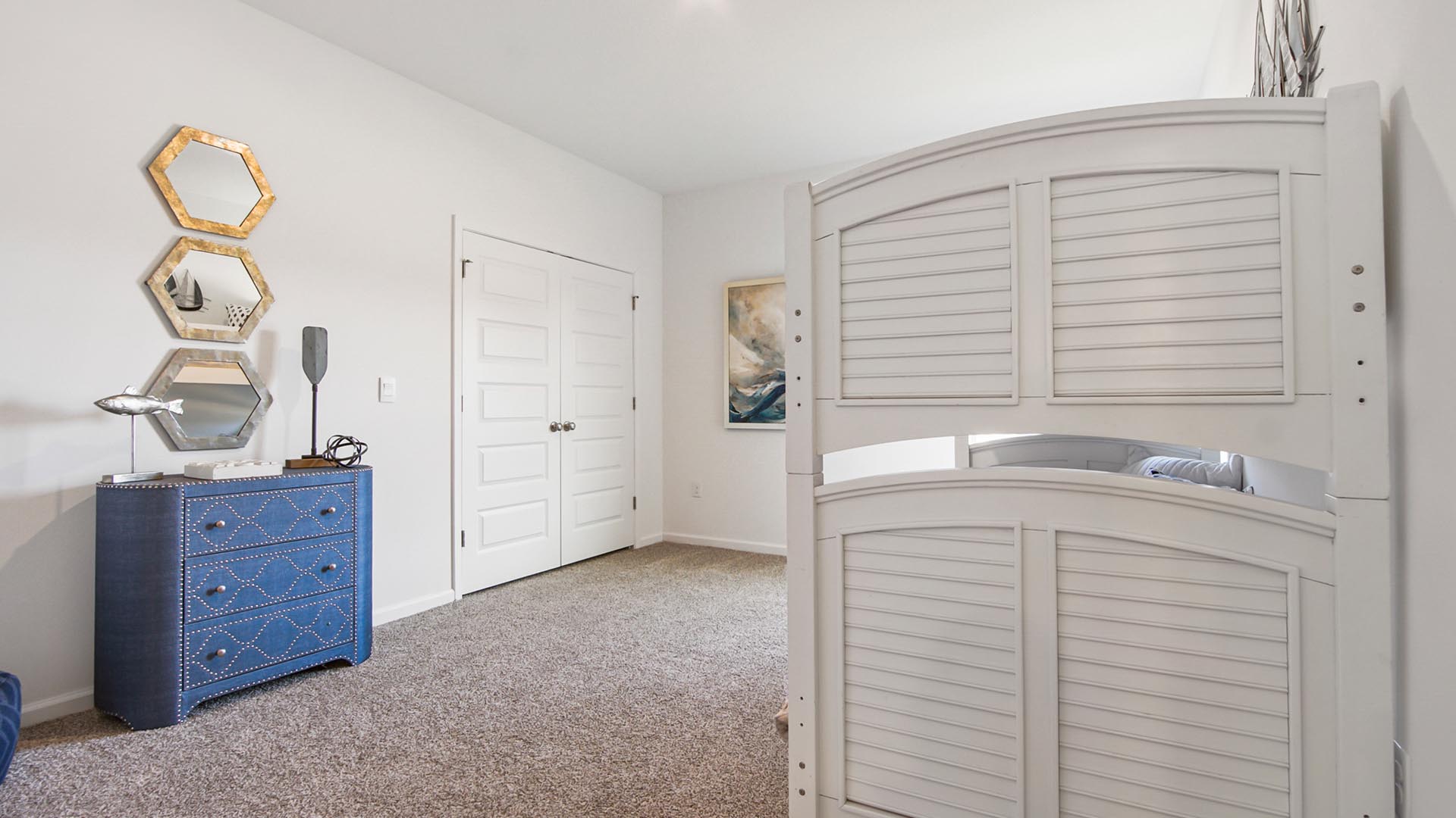 Additional interior bedroom