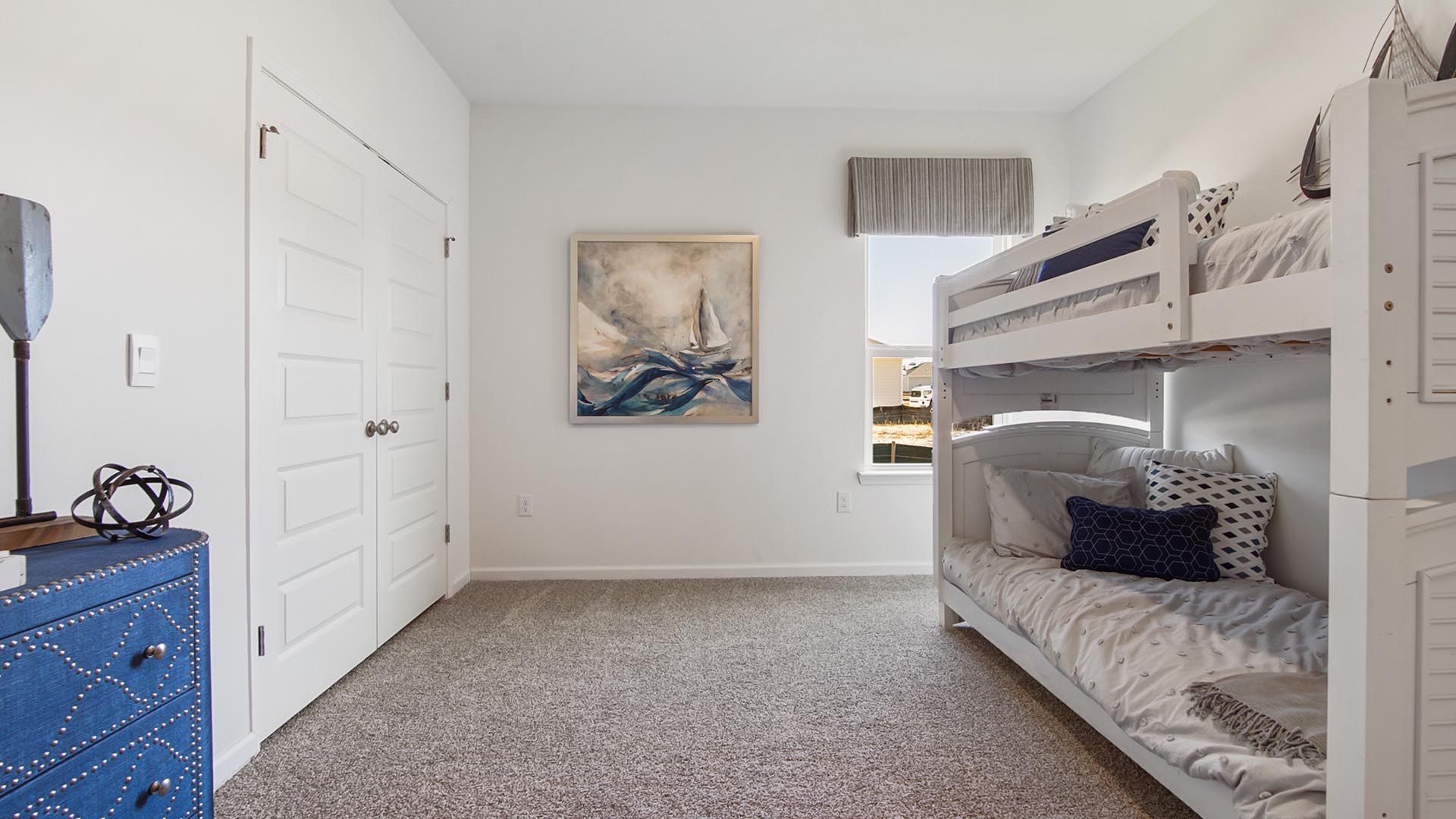 Additional interior bedroom