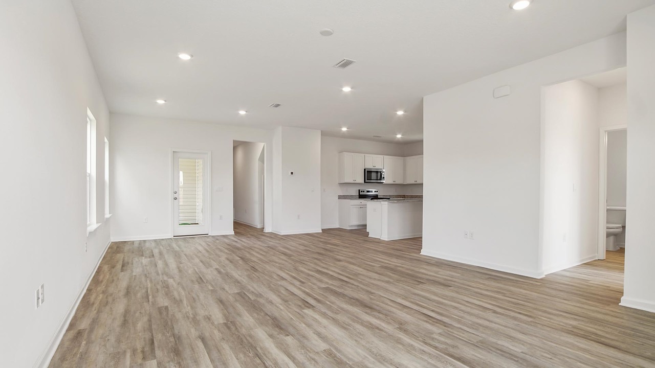 Cary 03 great room to kitchen
