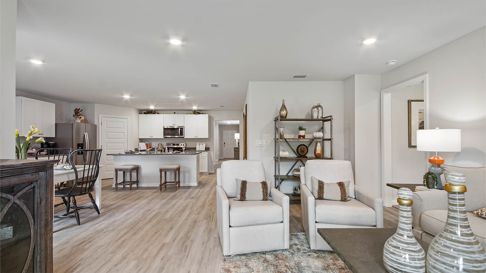 Sunny Hills Cali Living Room