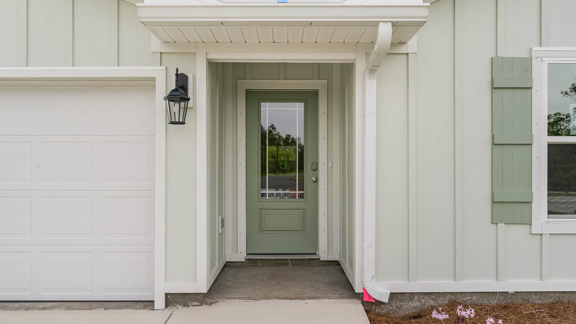 Entry way to the Freeport floor plan
