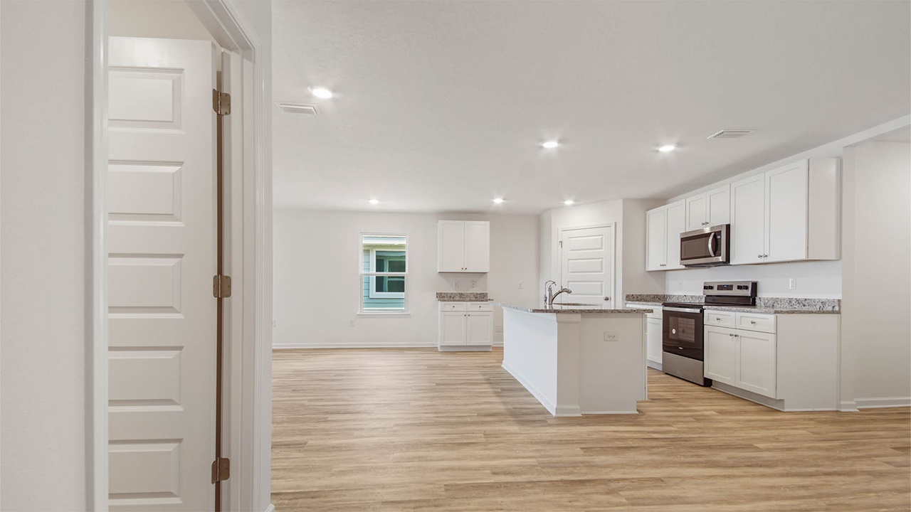 48 tawny owl lakeside a 04 kitchen with center island