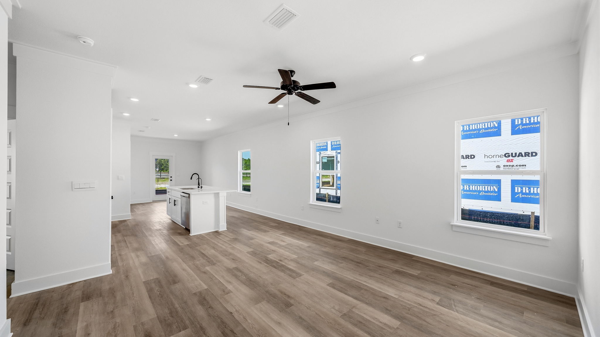 Spacious living and dining area