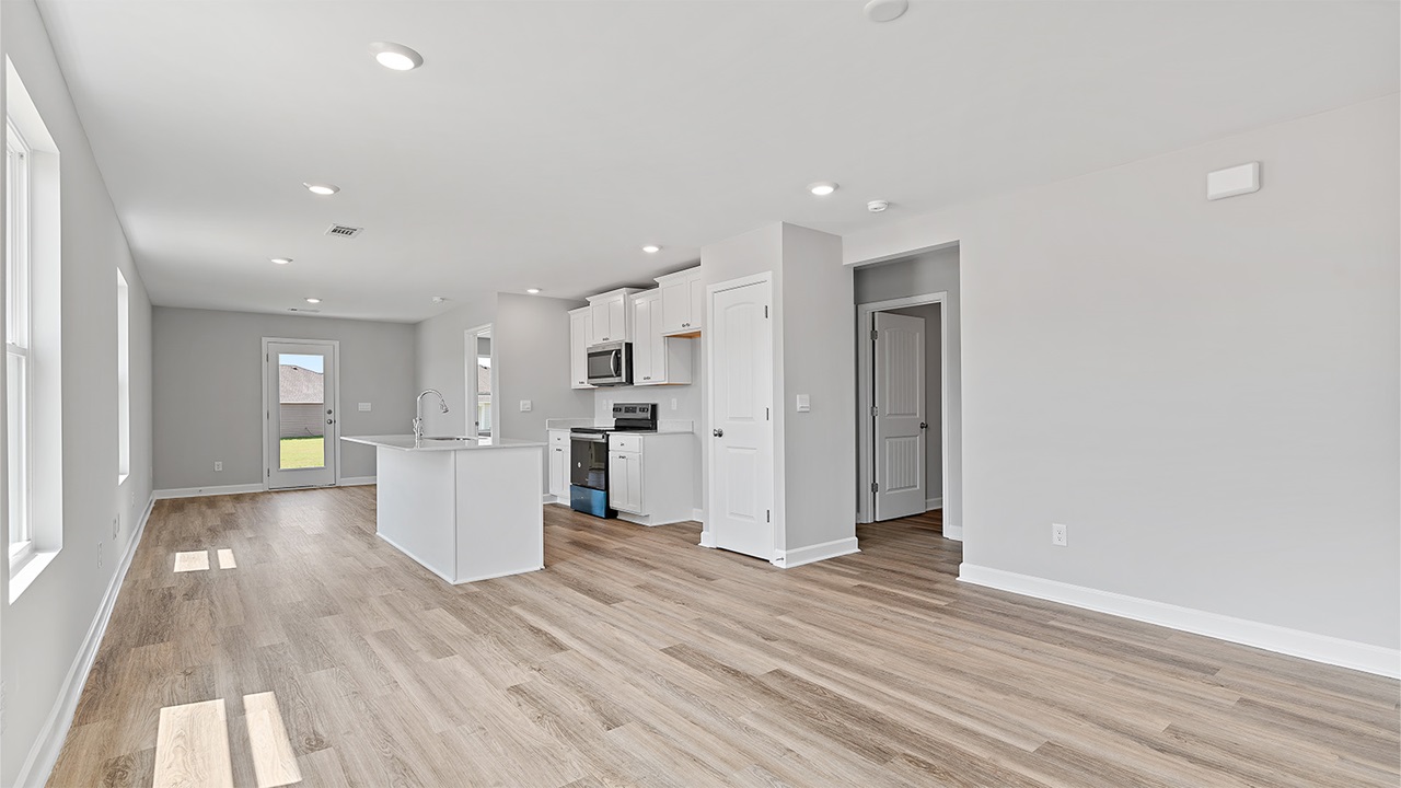 Julia 03 open concept