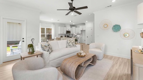 Living area with direct access to the kitchen