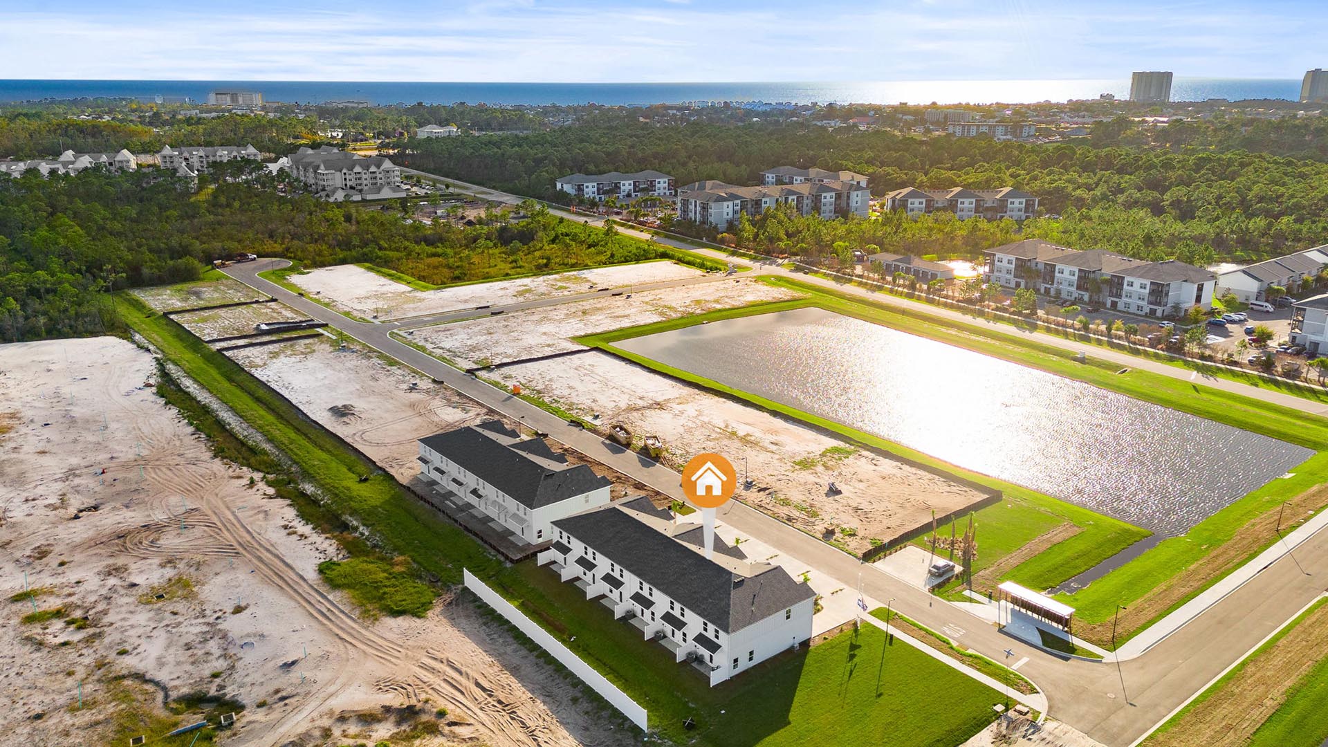 Colonial East townhomes is centrally located and is close to public beach access spots, restaurants and entertainment