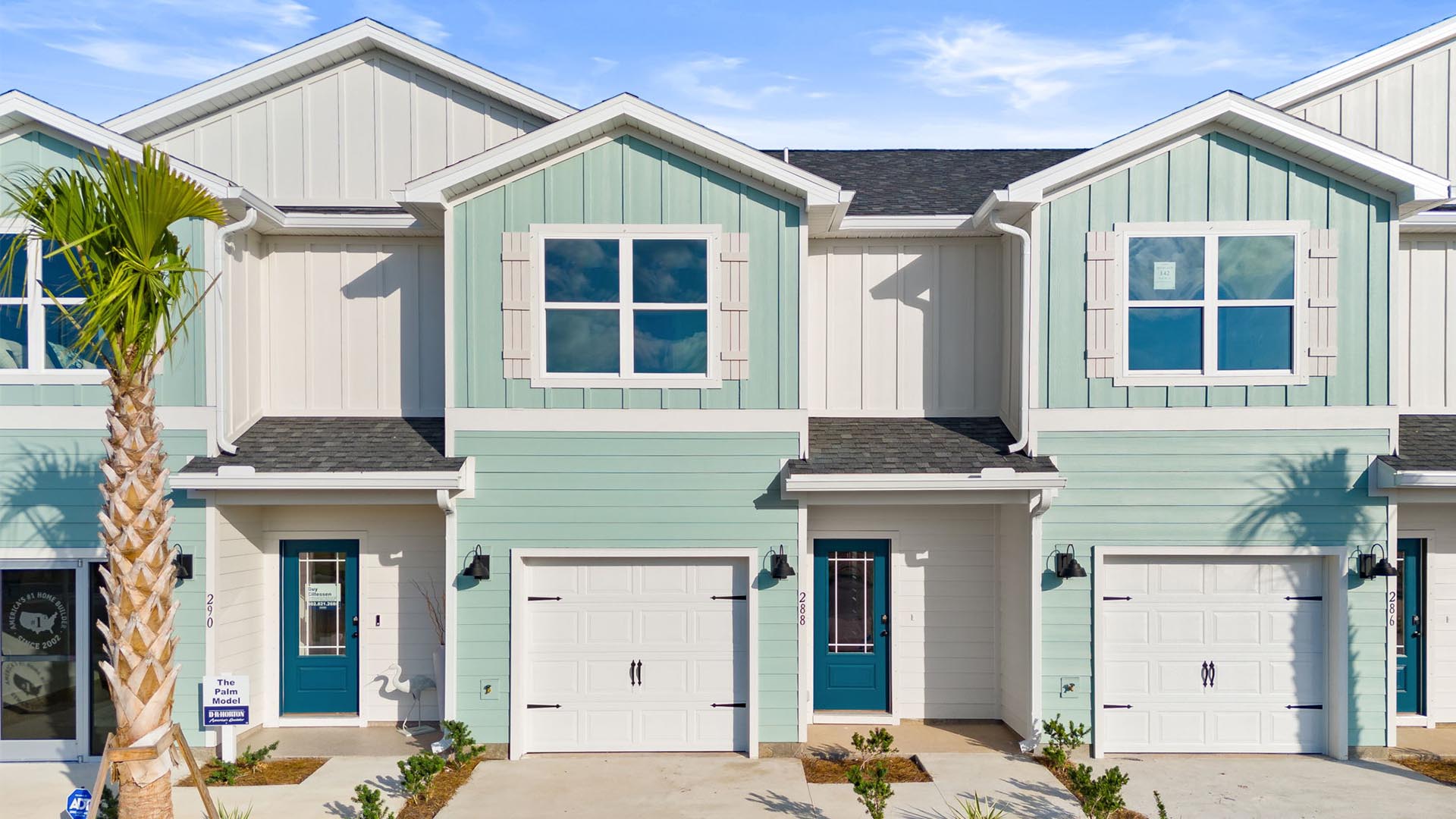 The Palm Exterior features Hardie Siding and a single car garage