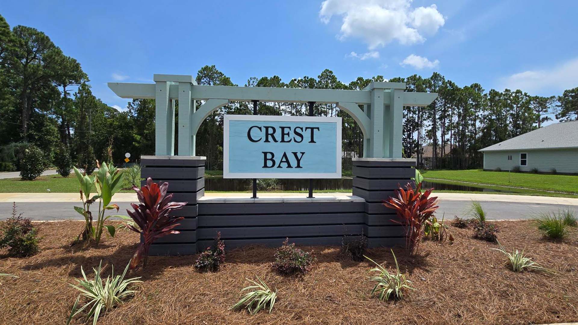 Welcome to Crest Bay Cottages