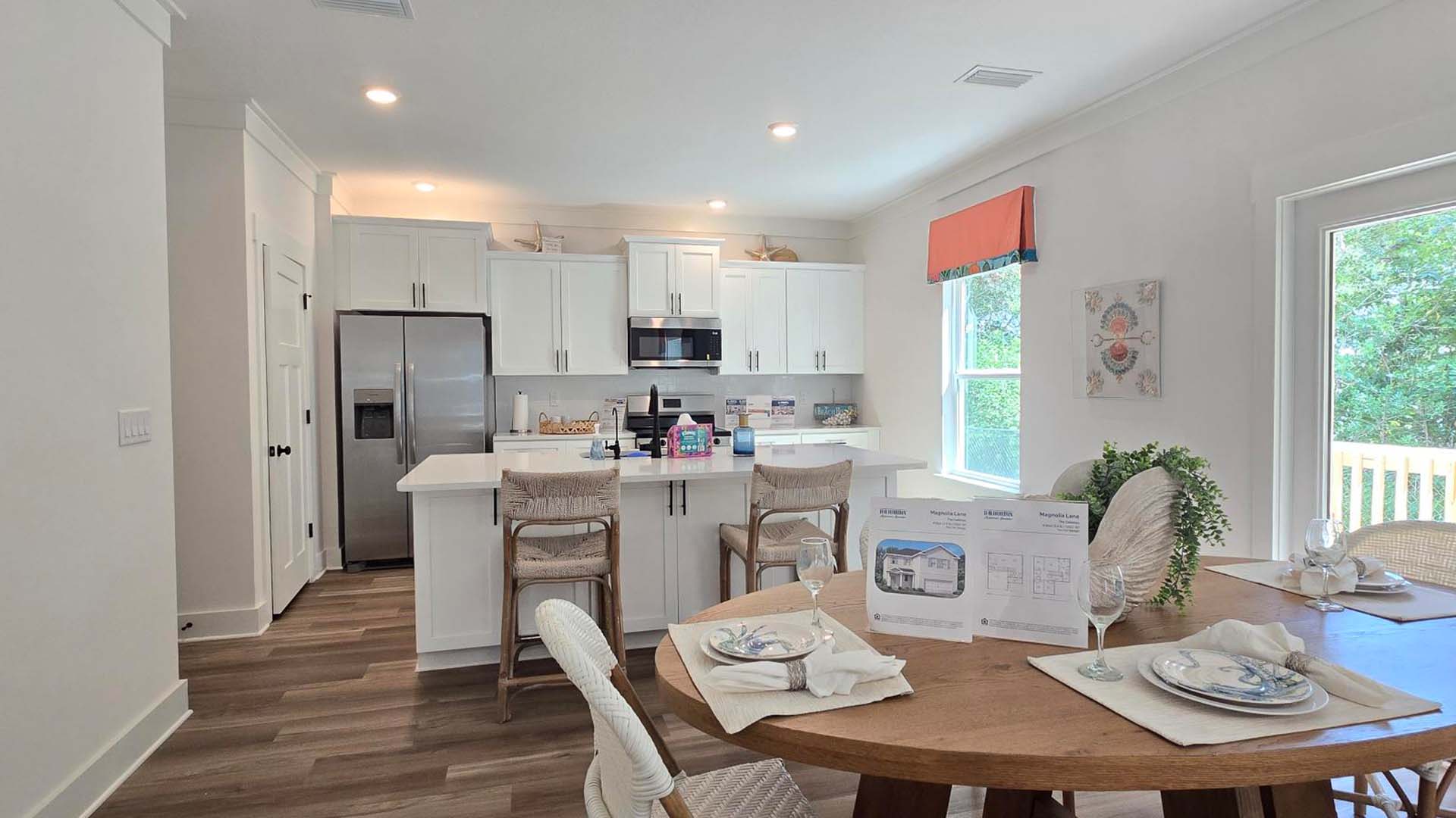 There is a dining area accessible from the kitchen