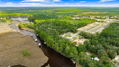 There are two waterfront lots available Lot 05 and Lot 4