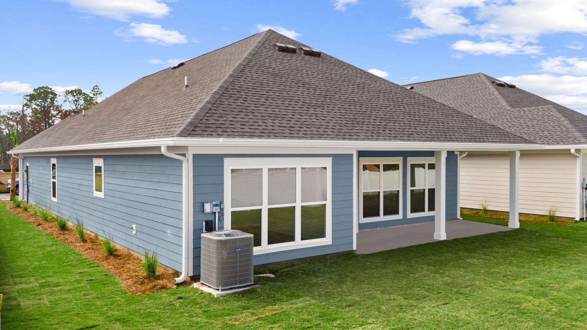 This home has been constructed with Hardie siding and 30 year dimensional shingles