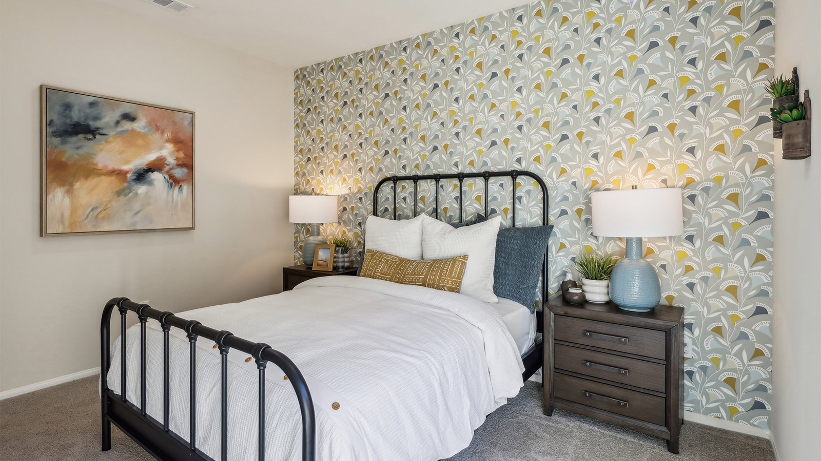 Secondary bedroom with full bed