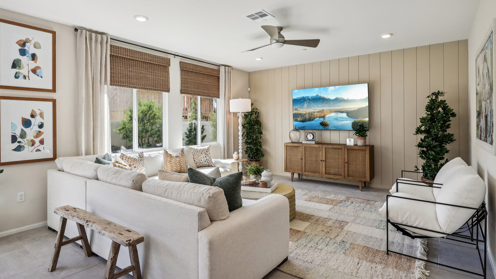 Spacious open-concept great room