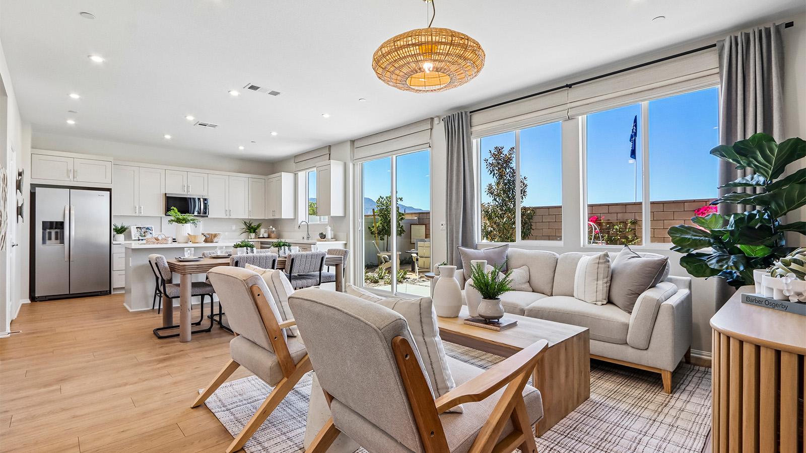 Spacious living room