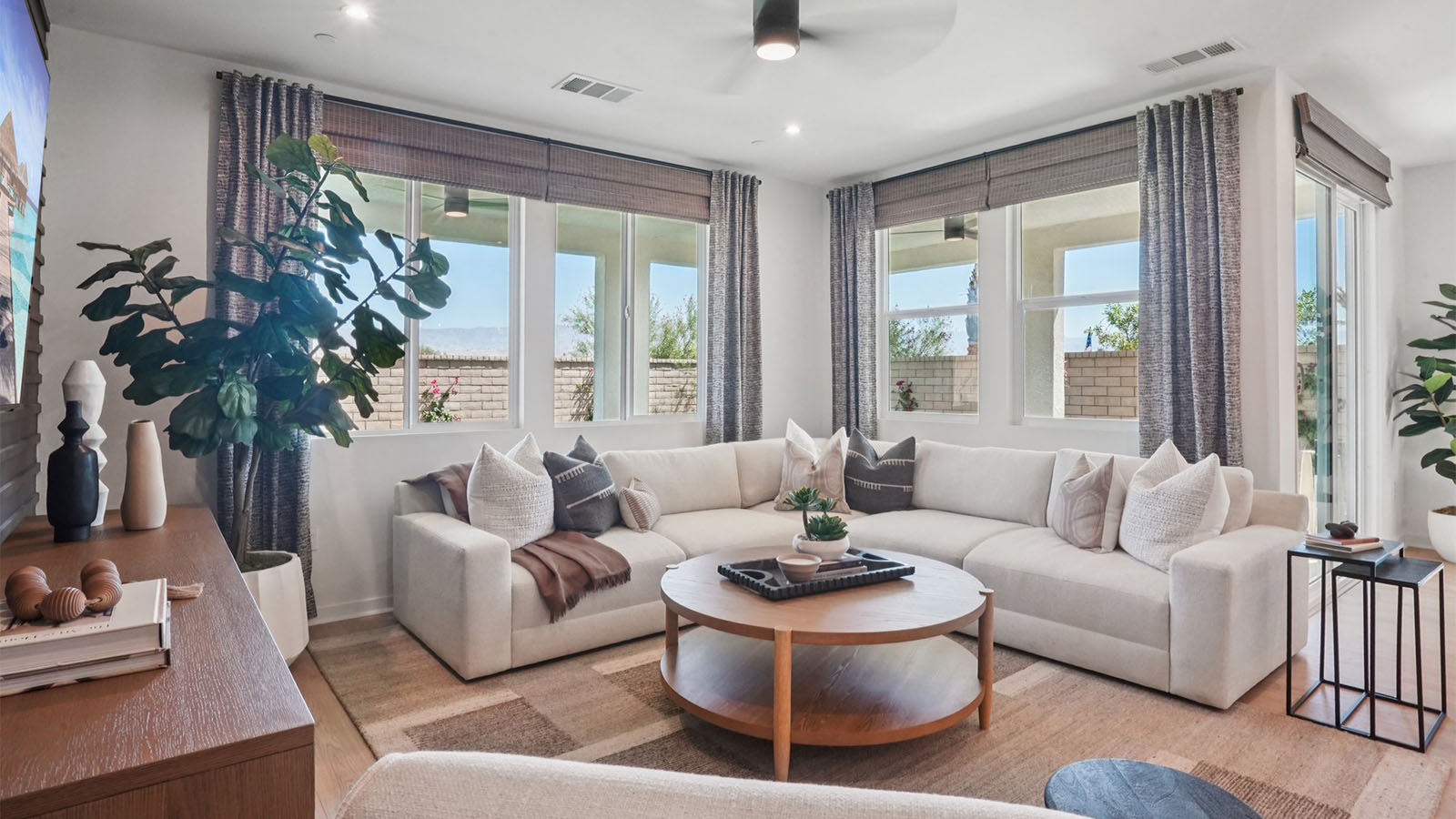 Spacious open-concept great room