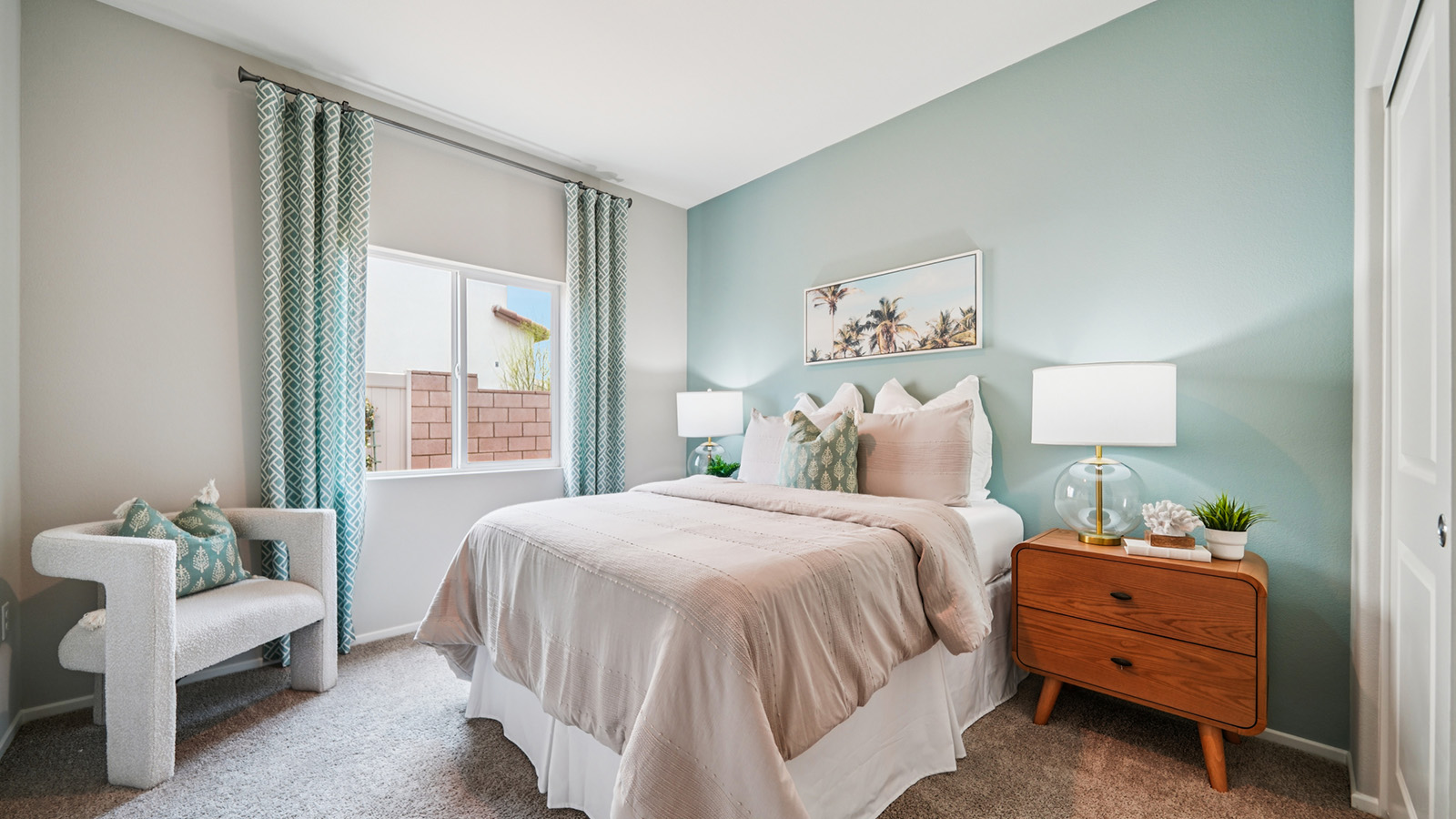 Secondary bedroom with full bed