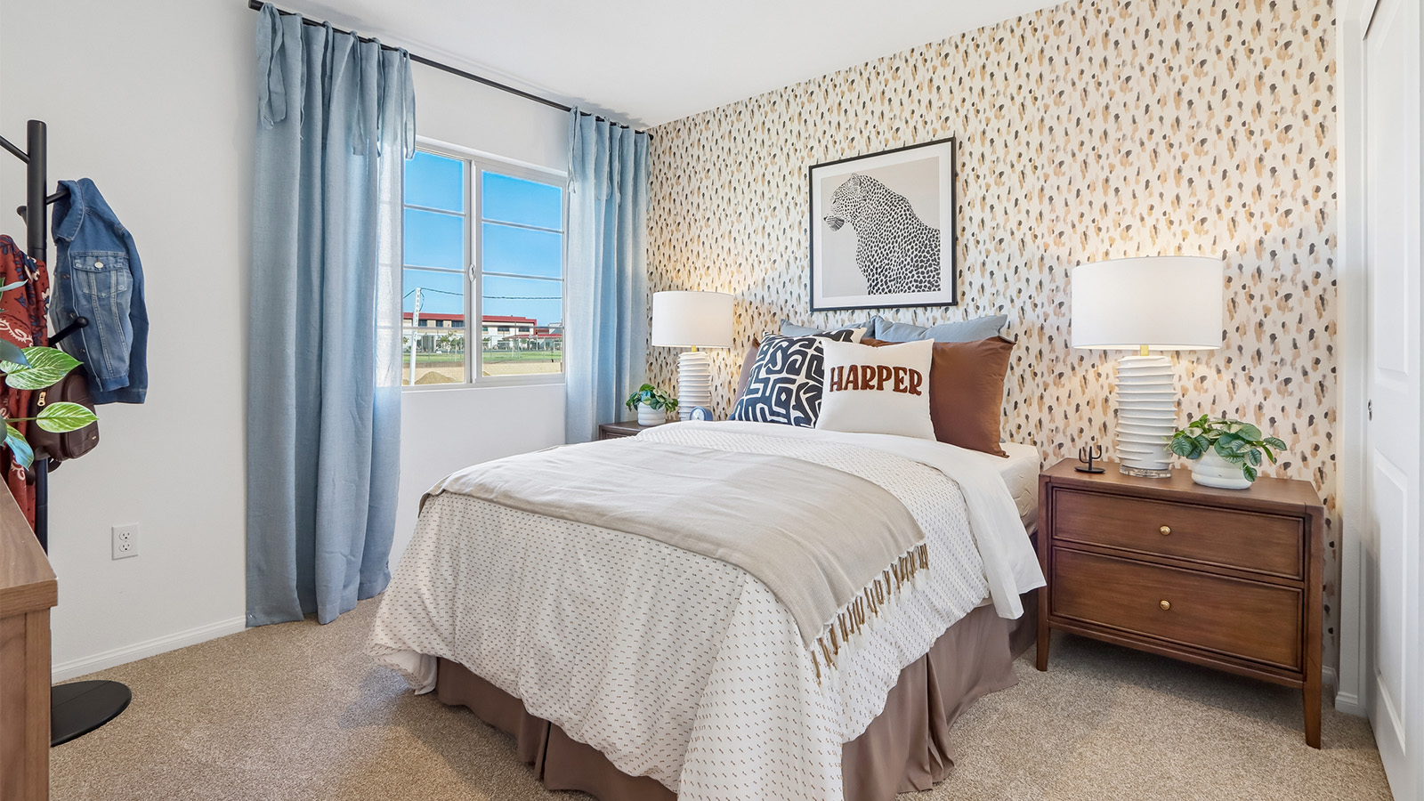 Secondary bedroom