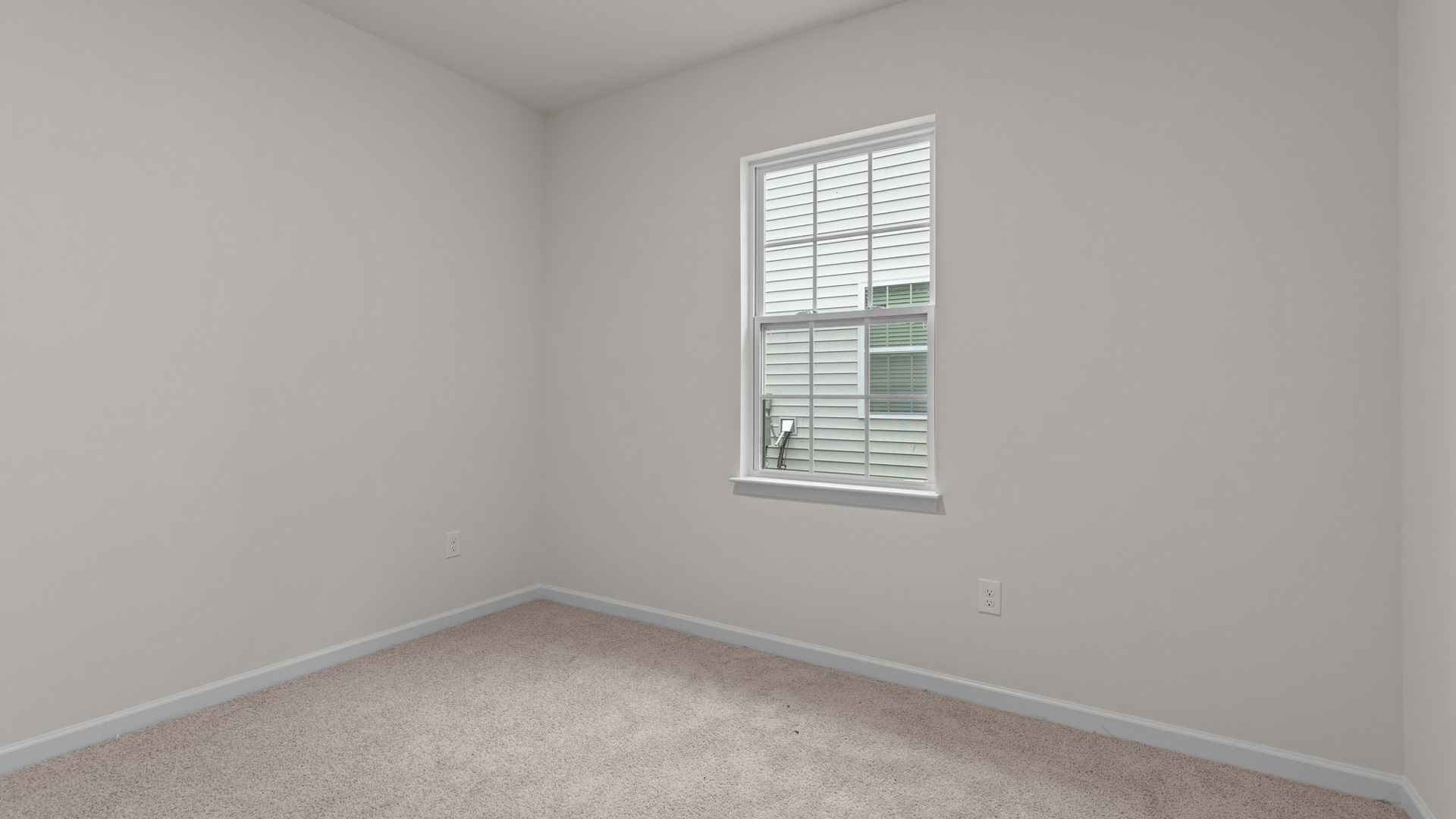 bedroom with carpet lfooring