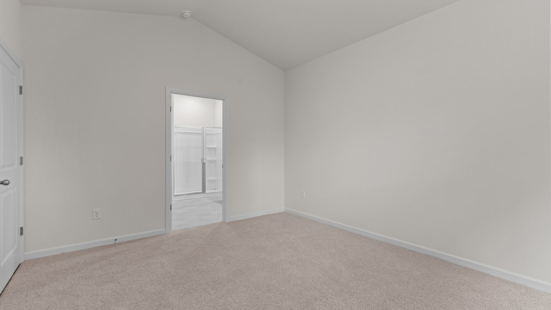 bedroom with carpet flooring