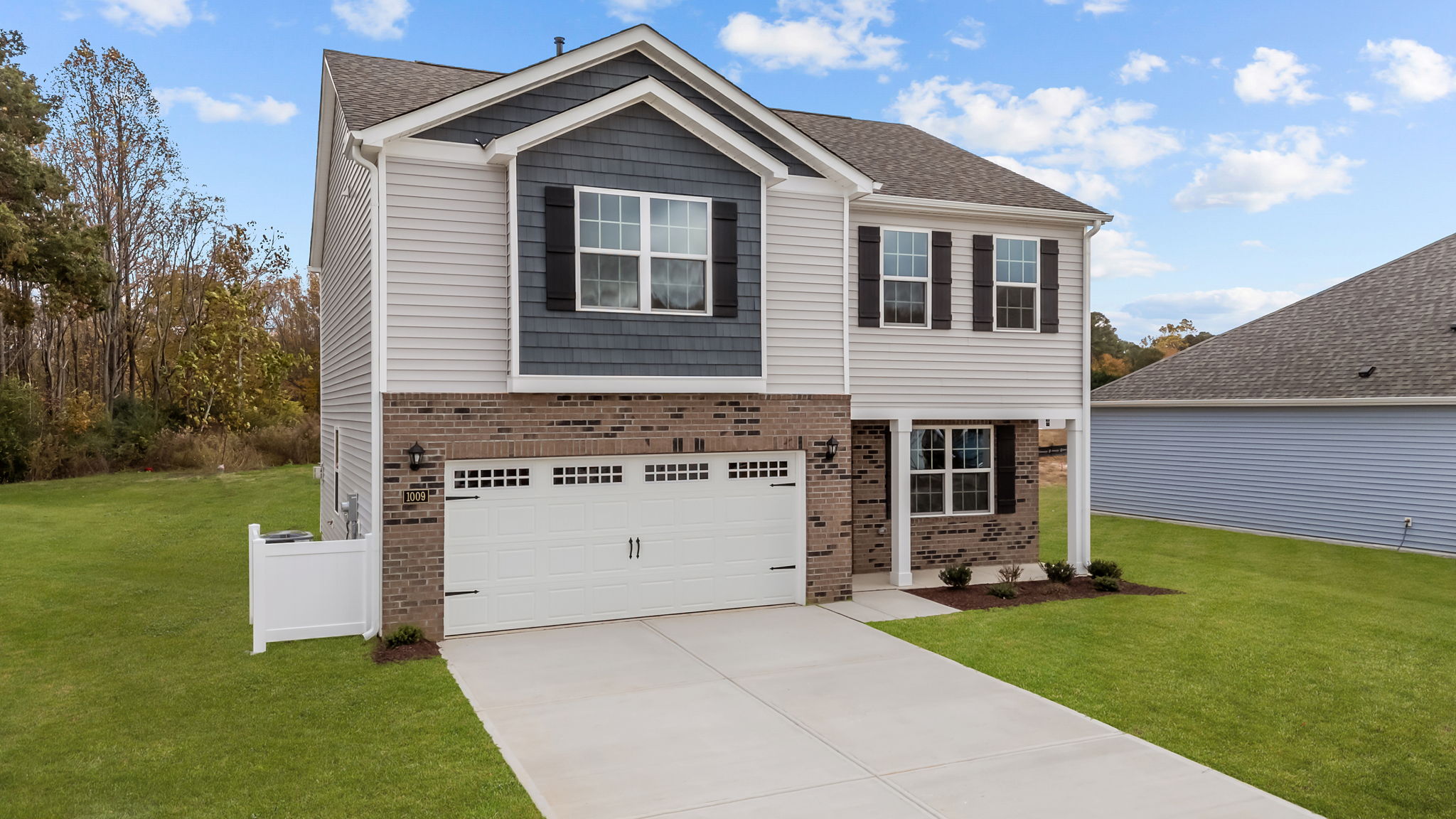 1009 Middlecrest Drive