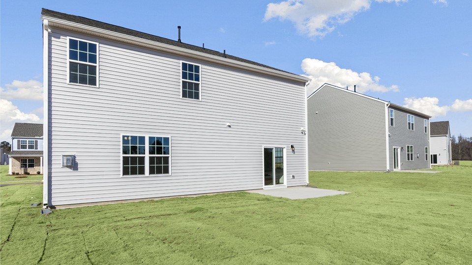 * Photos are not of actual home or interior features and are representative of floor plan only. *