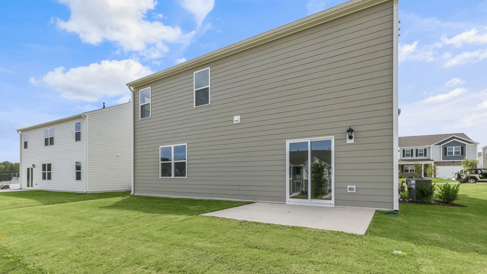 * Photos are not of actual home or interior features and are representative of floor plan only. *