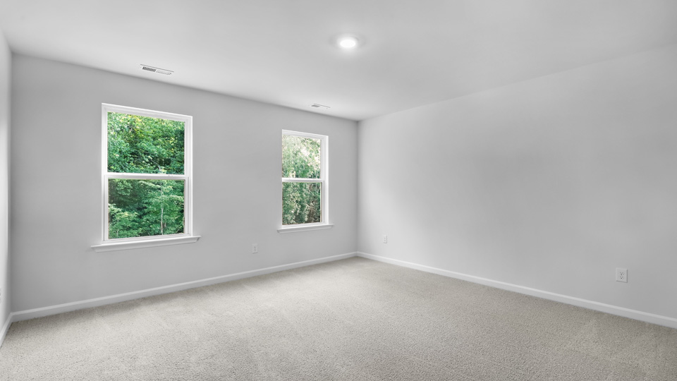 Bedroom with carpet