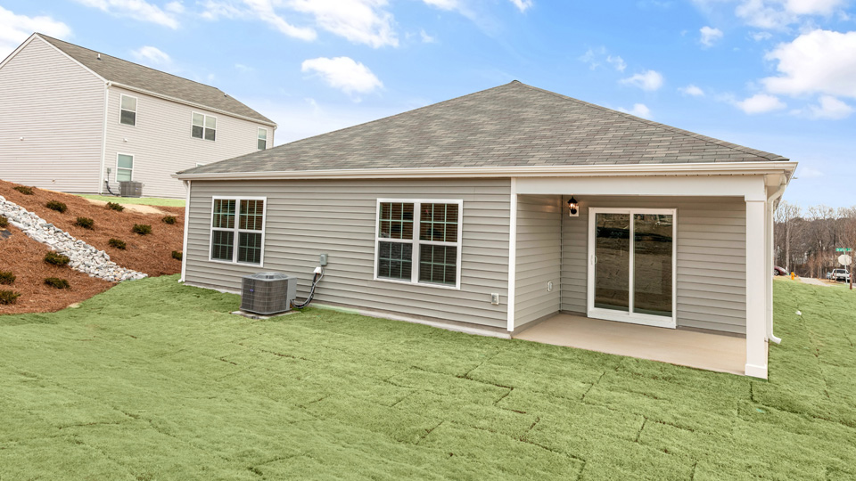 * Photos are not of actual home or interior features and are representative of floor plan only. *