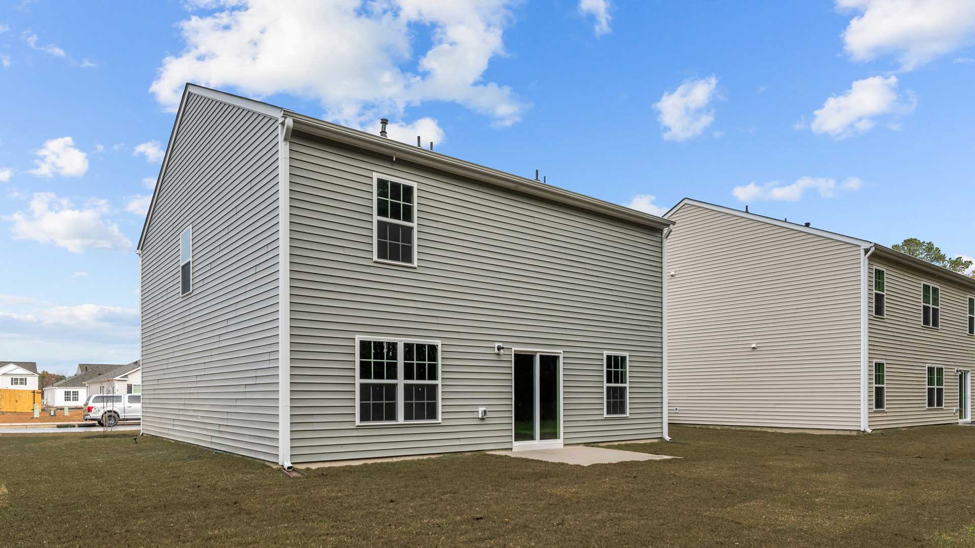 * Photos are not of actual home or interior features and are representative of floor plan only. *