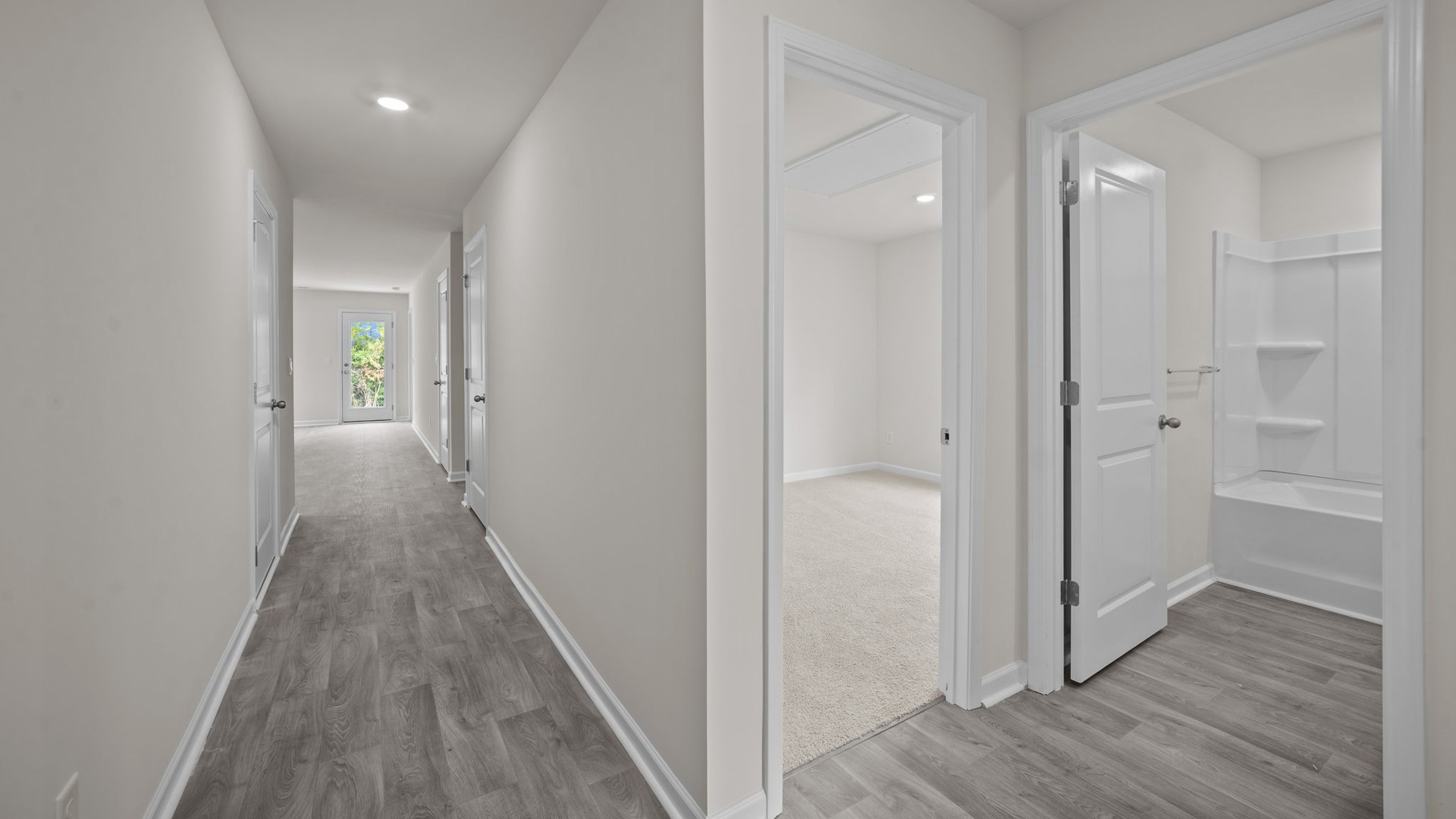 Entryway/hallway