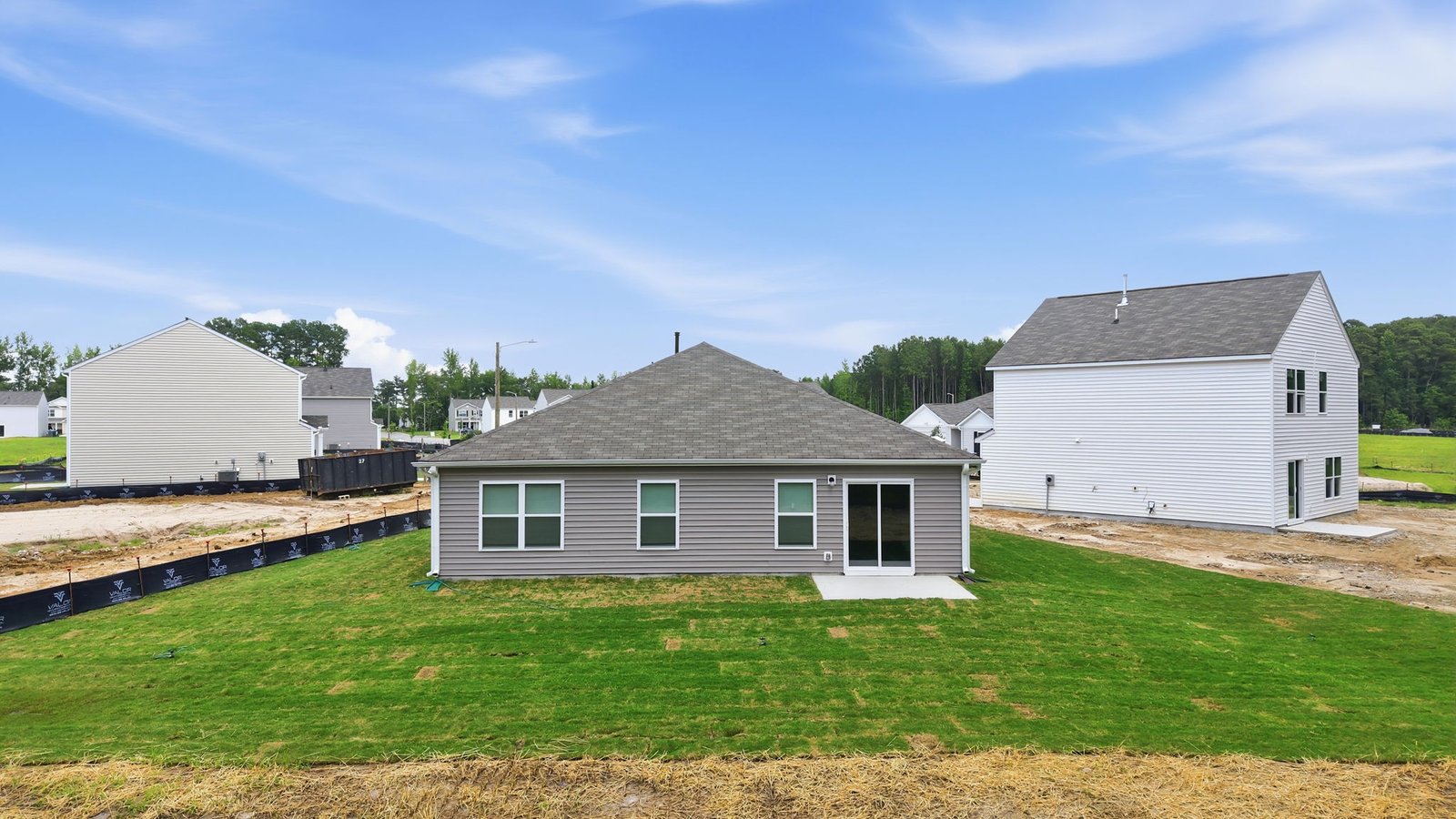 * Photos are not of actual home or interior features and are representative of floor plan only. *