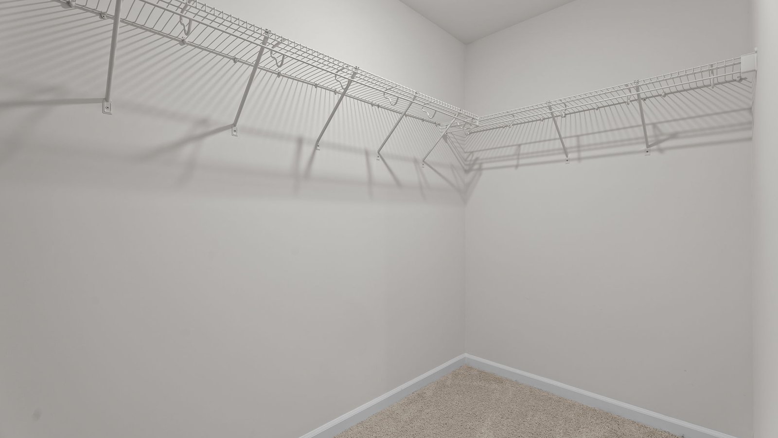 Closet with wire shelving