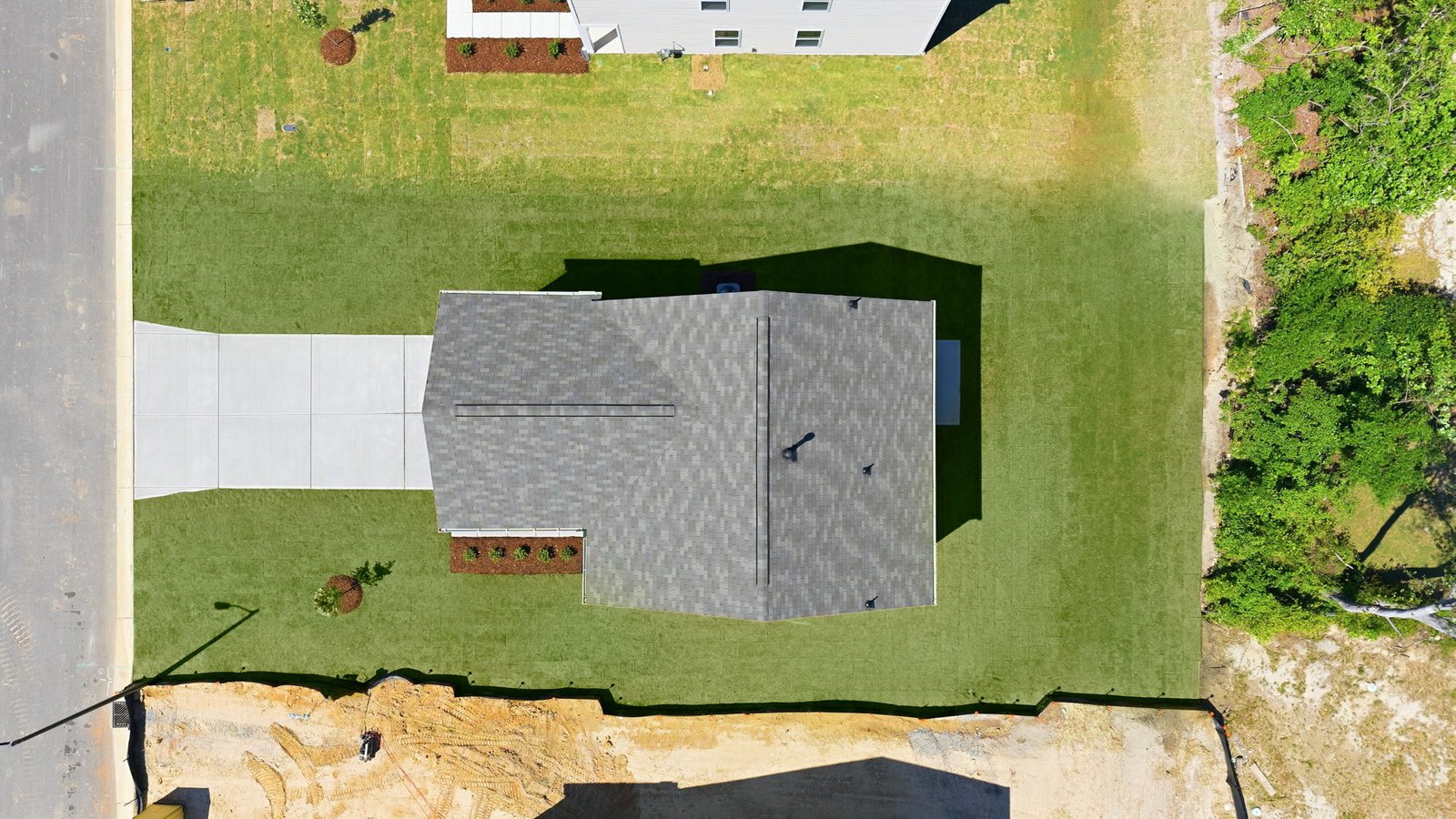 aerial view of home and yard