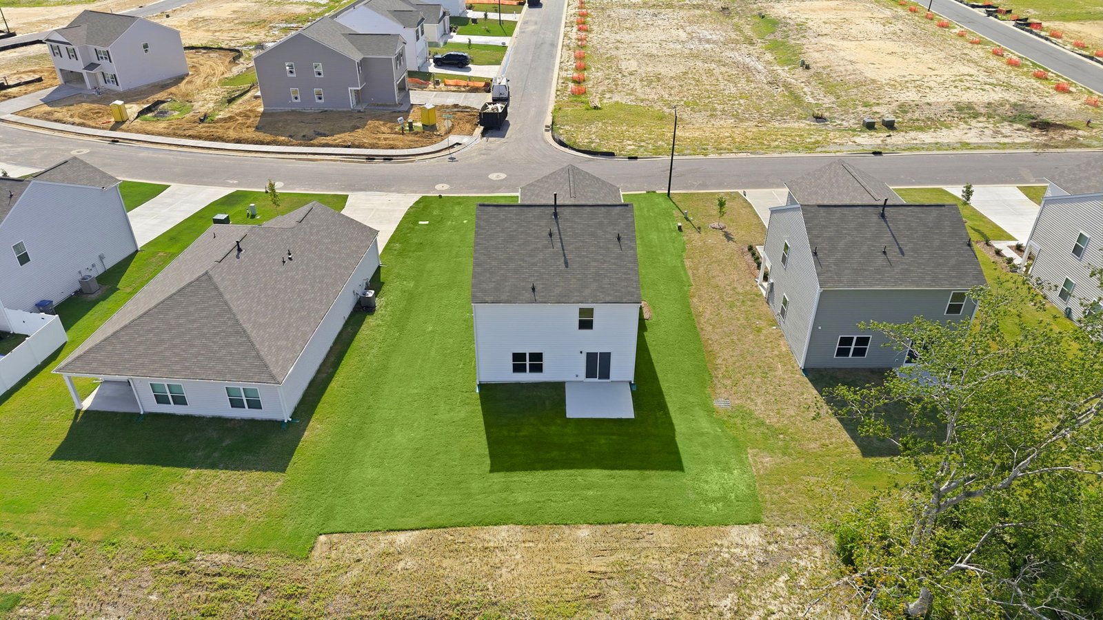 aerial view of home and yard