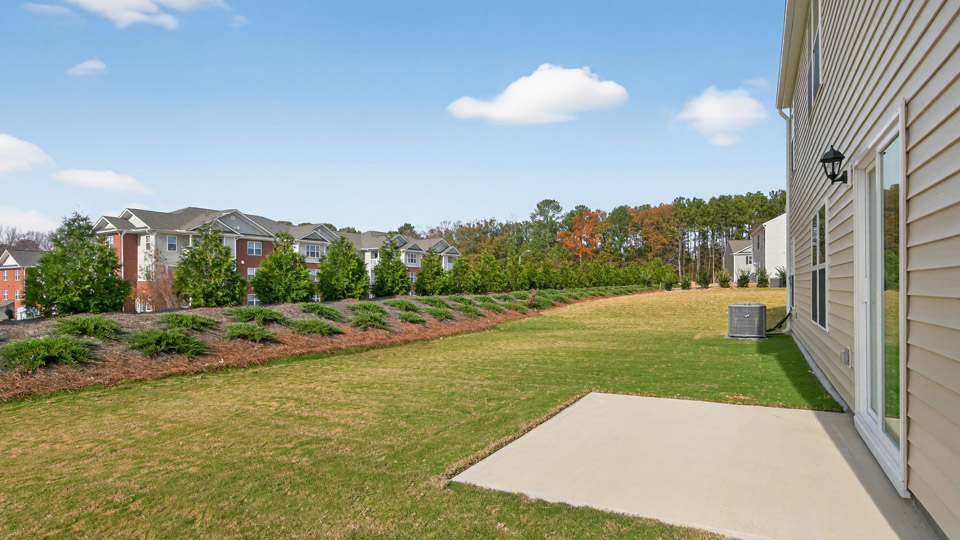 * Photos are not of actual home or interior features and are representative of floor plan only. *