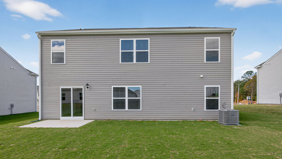 * Photos are not of actual home or interior features and are representative of floor plan only. *