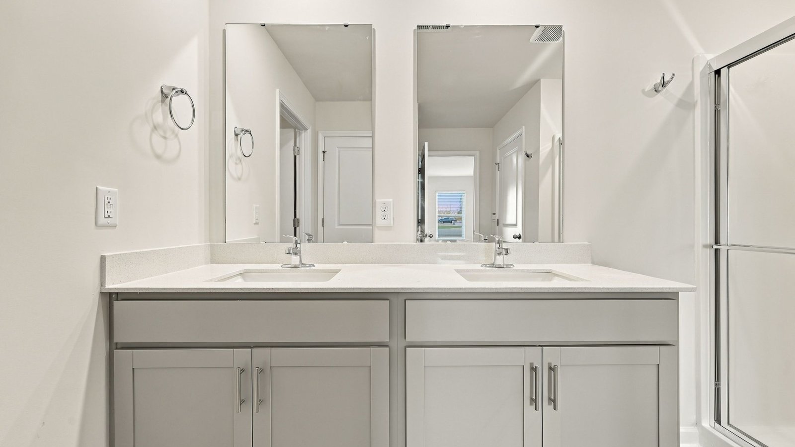 bathroom view in primary